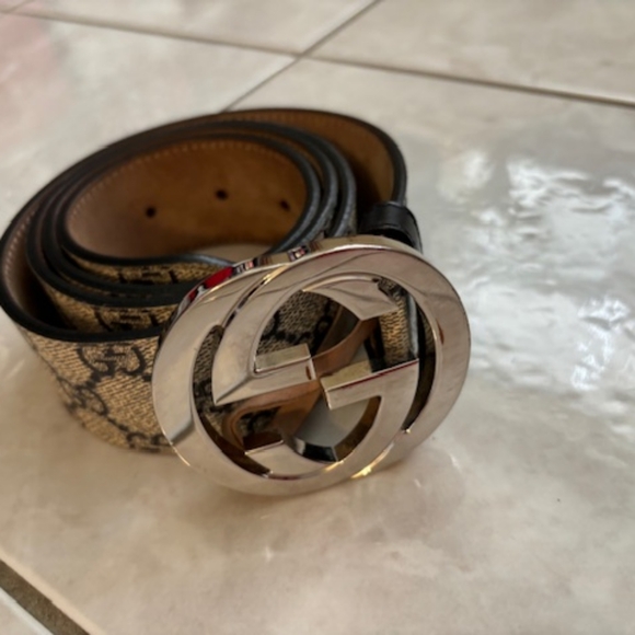 Mens Gucci belt - Picture 3 of 12